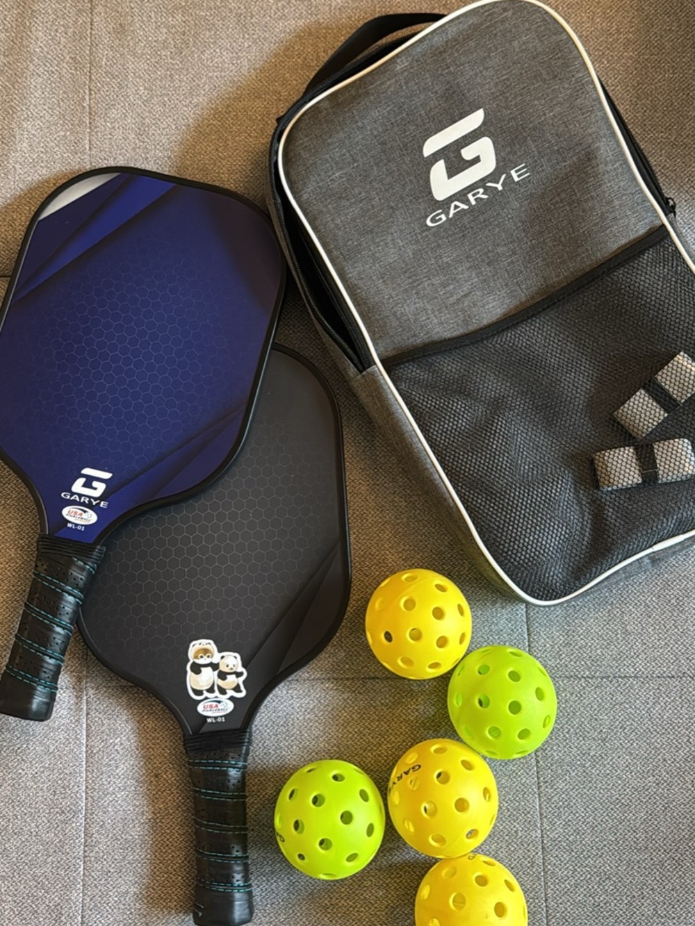 Garye Pickleball Paddle Set in Blue & Black with Balls and Carry Case